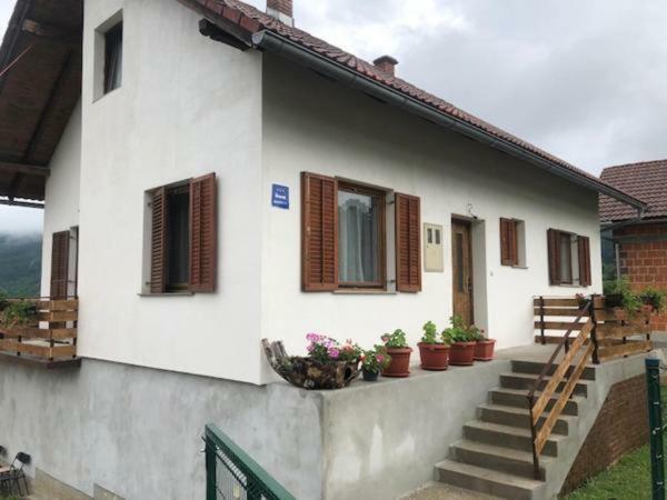 Apartman Nina Licko Petrovo Selo Exteriér fotografie